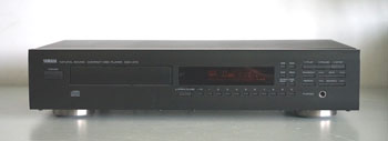 Click for more pictures! Yamaha CDX-470 CD Player