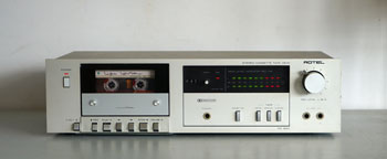 Click for more pictures! Rotel RD 820 Cassette Deck