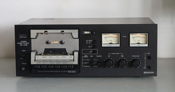 Click for more pictures! Sansui SC-2110 Vintage Cassette Deck