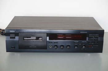 Click for more pictures! Yamaha KX-383 Audiophile Cassette Deck