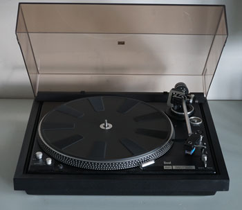 Click for more pictures! Dual 621 Direct Drive Turntable