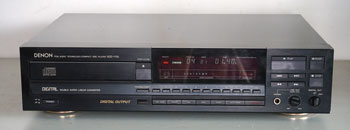 Click for more pictures! Denon DCD-1700 Audiophile CD Player