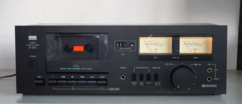 Sansui D-100 Stereo Cassette Deck