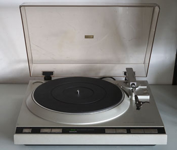 Click for more pictures! Denon DP-35F Audiophile Turntable