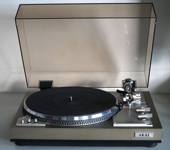Akai AP-206C Direct Drive Turntable