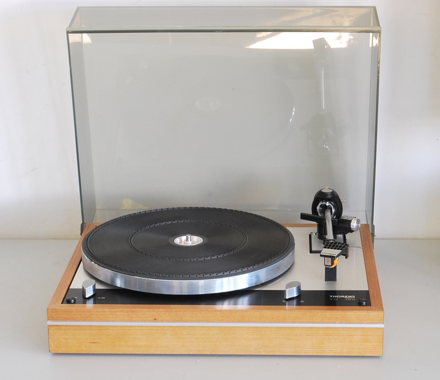 Thorens TD 160 Belt Drive Turntable picture 1