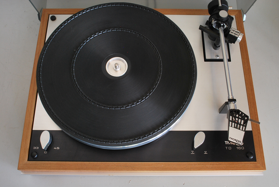 Thorens TD 160 Belt Drive Turntable picture 2