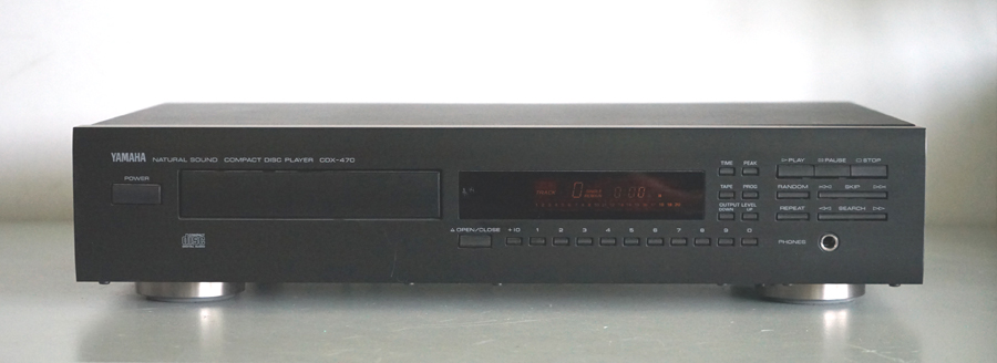 Yamaha CDX-470 CD Player picture 1