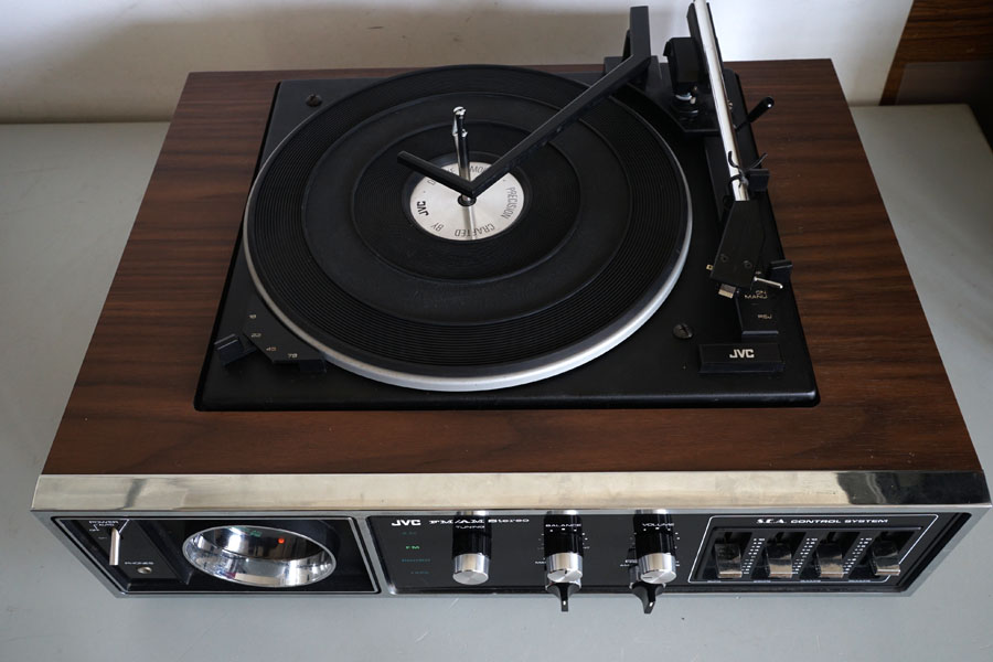 JVC MF-4430U 4 Speed Turntable Receiver picture 2