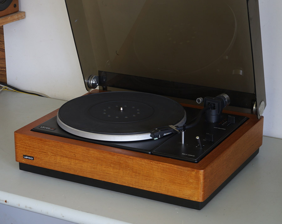 Lenco L80 Belt Drive Turntable picture 3