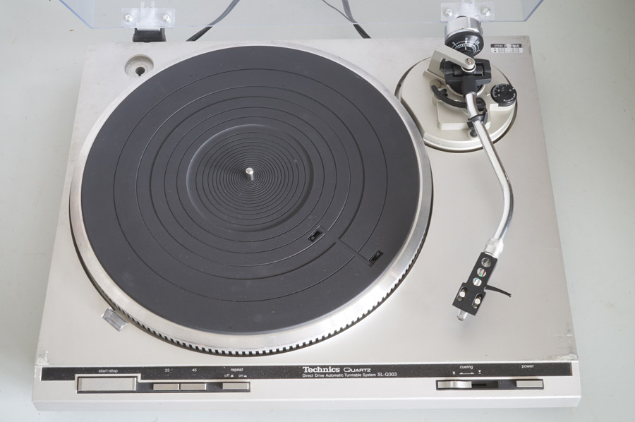 Technics SL-Q303 Direct Drive Turntable picture 2
