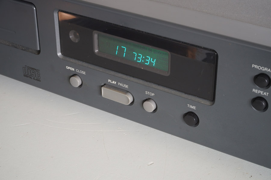 NAD 502 Audiophile CD Player picture 3