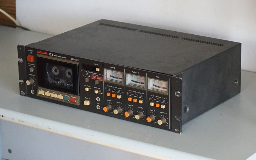 Tascam 133 Professional Cassette Deck picture 3