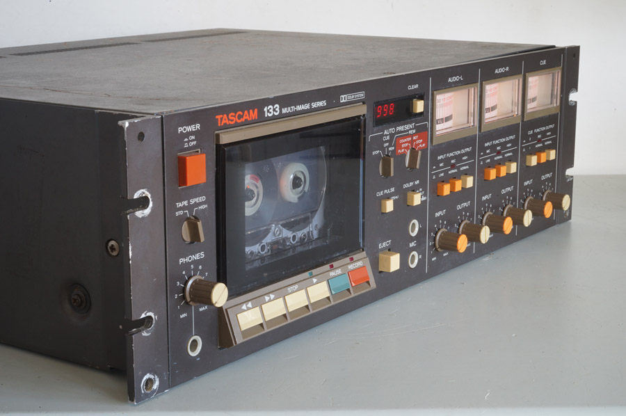 Tascam 133 Professional Cassette Deck picture 4
