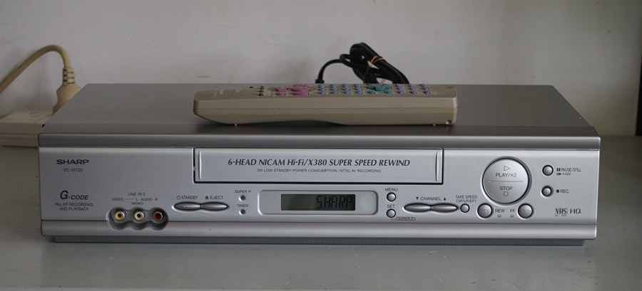 Sharp VC-H720 Hifi VCR picture 1