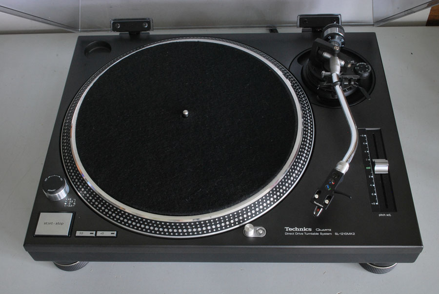 Technics SL-1210 MK2 Professional Turntable picture 2
